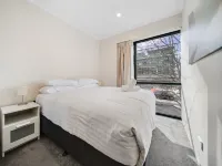 Central 2-bed Apartment with Pool, Gym and Spa