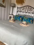 Chambre des Tours - Bed and Breakfasts