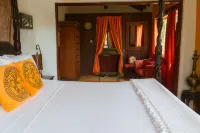 Crystals Villa Hotel