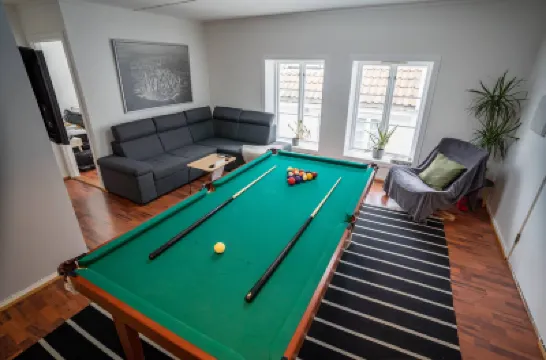 Stavanger BnB 15 – Central Apartment with Private Sauna & Billiards Hotels in 