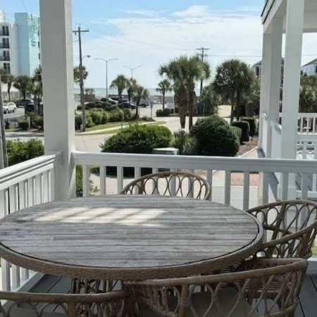 Sea Pearl 7 Bedroom Home