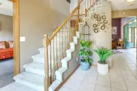 Family Getaway: Private Yard w/ Patio, Fire Pit - Homestays