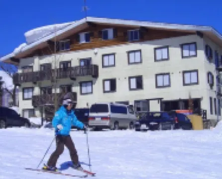 白馬伯格之家酒店 鄰近HAKUBA VALLEY 白馬乘鞍温泉滑雪場的酒店