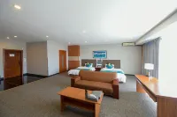 V Hotel & Event Hall فنادق في 