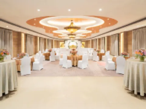 Nidhivan Sarovar Portico Vrindavan Hoteles en Vrindavan