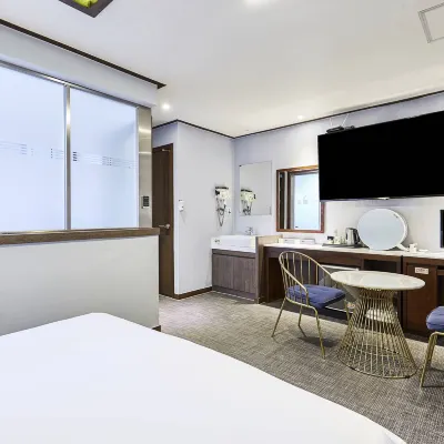 Eco Motel Hotel berhampiran House of Empress Myeongseong