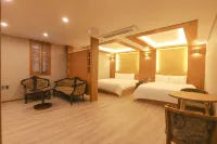 Mir Tourist Hotel - 3 звезды