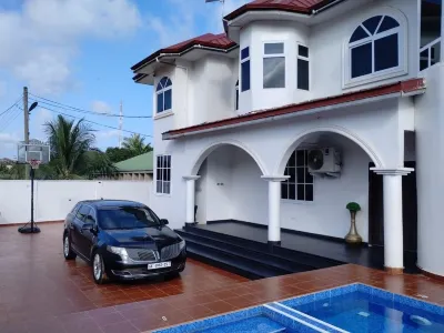 Coastal Retreat is situated just an 12minute drive to the Coast cape Castle Hotels in 