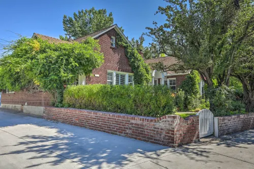 Historic Reno Home on Riverwalk 1 Mi to Midtown - Bungalows