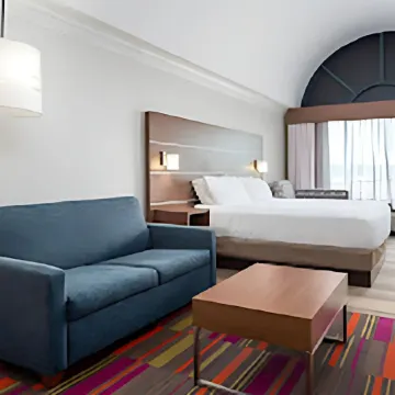 Holiday Inn Express & Suites MACON - I-475 by IHG