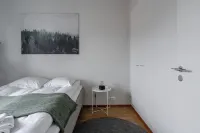 Modern 1Br Apt with Sauna, Balcony & Free Parking - Alojamientos