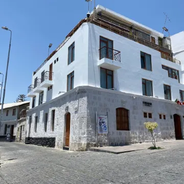 Hotel Fundador by Robles