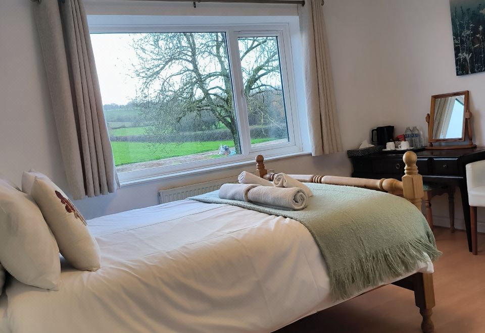 Meadow Rise Guest House - Housity