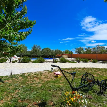 Villa Ivana Zadarvillas Отели в г. Лисичић