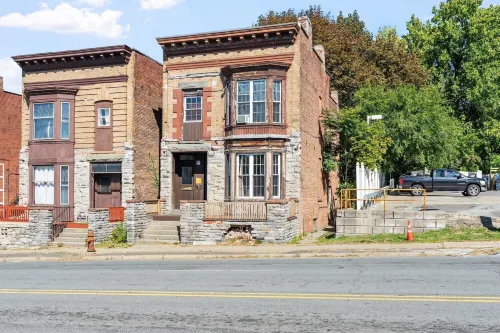Spacious Home in Troy