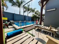 Luxurious Villa Pool Hot Tub and Bar
