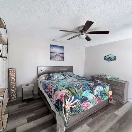 Beautiful 2/2 townhome across from world class Lake Okeechobee Bass fishing ! Отели в г. Окичоби