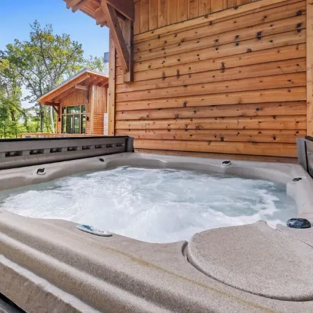 Twin Retreat Cabin 1: Hot Tub, Fire Pit, Golf Shangri La, Boat Grand Lake