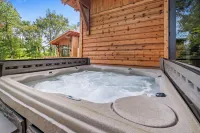 Twin Retreat Cabin 1: Hot Tub, Fire Pit, Golf Shangri La, Boat Grand Lake