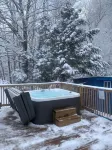Humphreys Ledge Adventure with Hot Tub, Arcade & Games Galore! 5 Minutes to Town