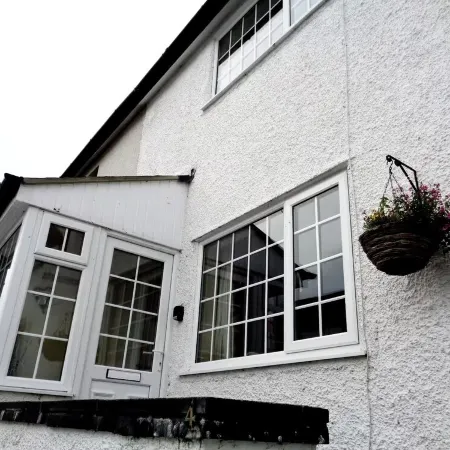 Conwy Town Cottage Sleeps 4 + Cot, Fast Wifi , Private Enclosed Courtyard Отели рядом с достопримечательностью «Замок Конви»