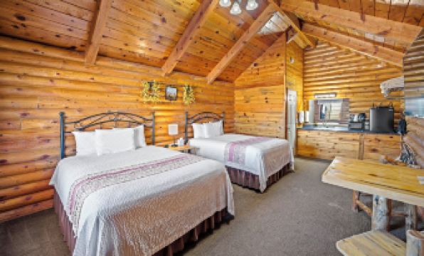 Bryce Canyon Log Cabins