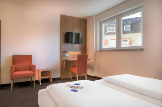 Garner Hotel Stuttgart - Zuffenhausen by IHG Hoteles cerca de Porsche