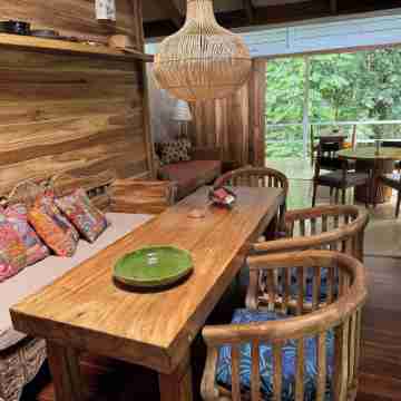 Casa Luminosa - Jungle Pool Villa Near the Beach Rooms