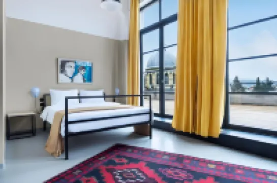 Fabrika Hostel & Suites