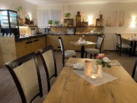 Hotel Zum Rosenteich Hotels in Bad Zwischenahn