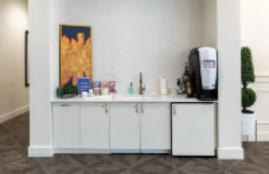 Landing Near Fort Worth Zoo & Botanic Garden