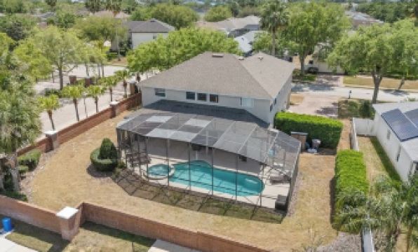 Make Memories in This 6 Bedroom With Private Pool