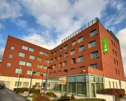 إيبيس ستايلز وارسساوا إيربورت Hotels near أورسينوف