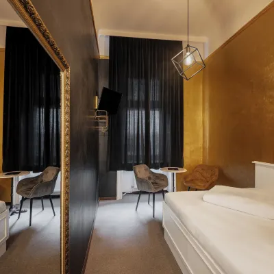 Hotel Goldene Spinne Hotels near City Park