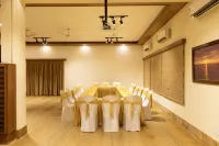 Hanu Reddy Residences Poes Garden
