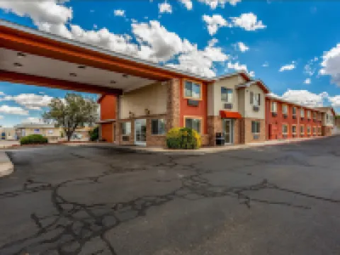 Quality Inn Hotels in Valencia County