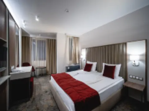 Saint George Hotel & Medical Spa