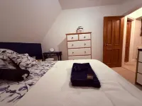 Charming Guest Room in Bedford Village with Private Entrance