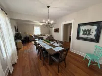 Newly Remodeled 4 Bedroom - 5 Minute Walk to Downtown Fountain!