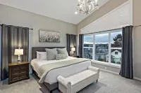 5-BDR w/ Rooftop Views, Covered Deck & Spacious Backyard–Prime Central Location!