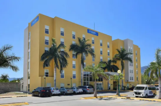 시티 익스프레스 바이 메리어트 시우다드 빅토리아  호텔