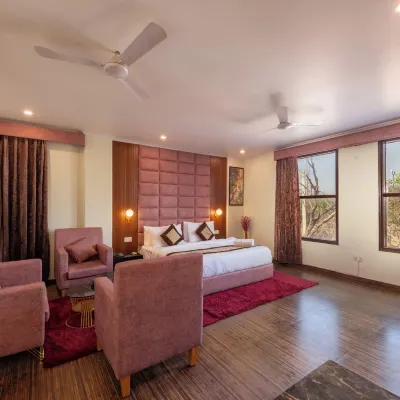 La Comfort By shrpl Hotels near Sector 32