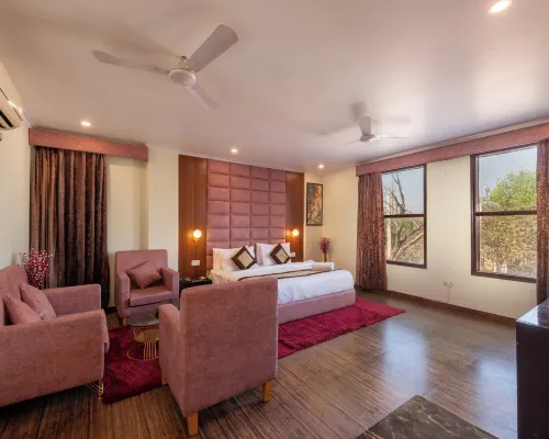 La Comfort By shrpl Hotels near Sector 32
