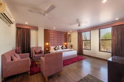 La Comfort By shrpl Hotels near Sector 32