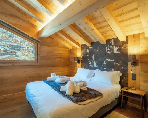 Chalet Téléporté Jacuzzi Hammam Cheminée 14 personnes max Hôtels à : Les Gets
