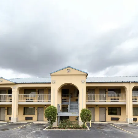 Deerfield Inn by Capital O Blytheville AR I55 Отели в г. Блайтвилл