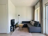 Modern 3BR House with Sauna & Parking