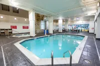 Drury Inn and Suites St Louis Union Station - С бассейном