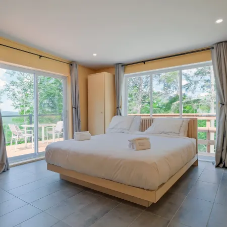 Bel Air Tremblant ANTARCTICA : 1 CHAMBRE, JACUZZI, SAUNA