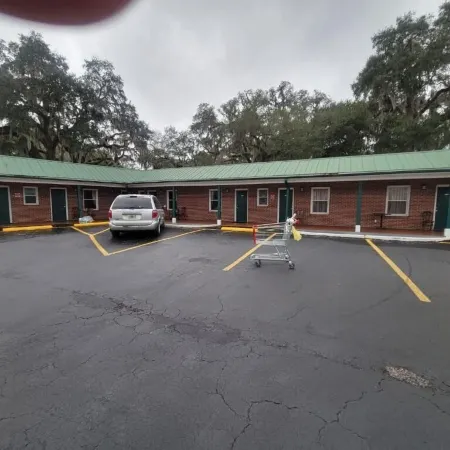 Gandy Motor Lodge